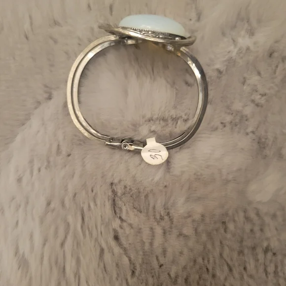 MOONSTONE STATEMENT BRACELET - Picture 3 of 9